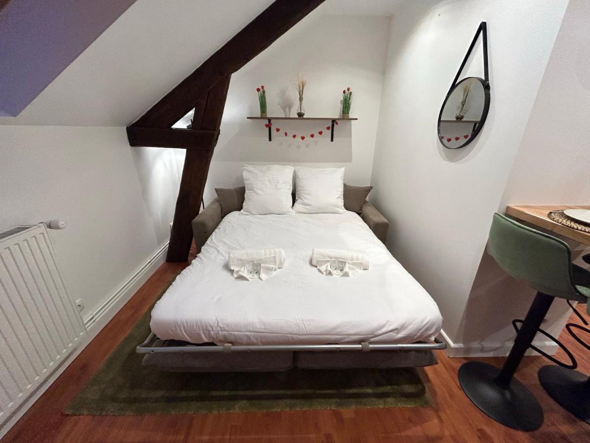 Rooftop - Cosy Flat Centre Senlis Санлис Екстериор снимка