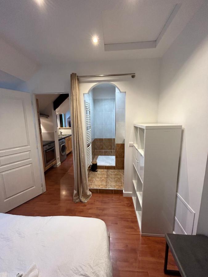 Rooftop - Cosy Flat Centre Senlis Санлис Екстериор снимка